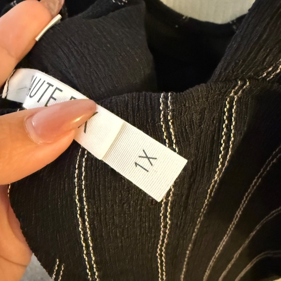 Jumper - Picture 3 of 3